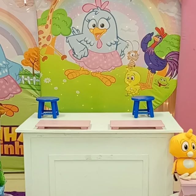 Decoração de aniversário com tema Galinha Pintadinha